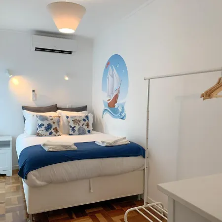 Rainha Beach House, *